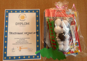 Dyplom i nagroda za udział w konkursie "Kuźnia talentów"