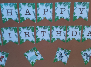 Dekoracja z napisem Happy Birthday